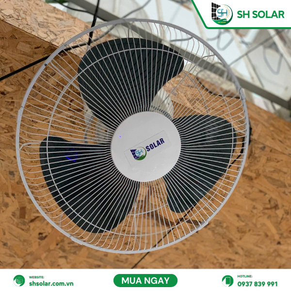 Quạt xoay 360 độ năng lượng mặt trời