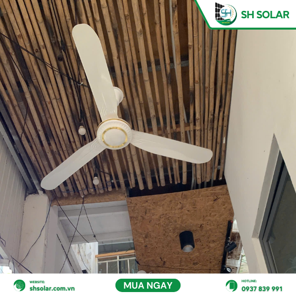 Quạt trần năng lượng mặt trời
